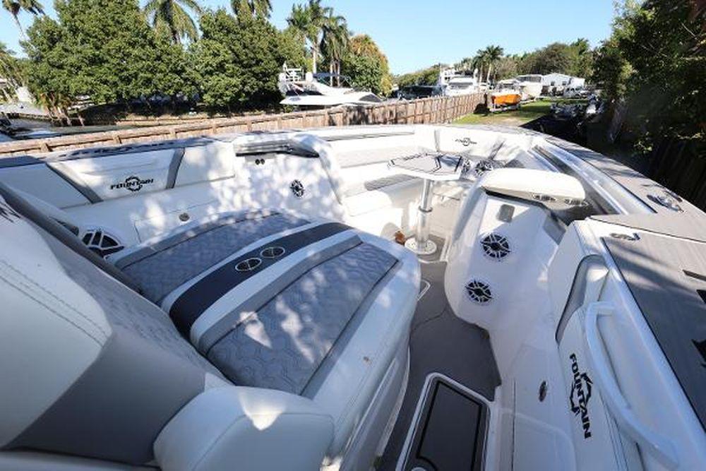 38' 2023 Fountain 38 SCX