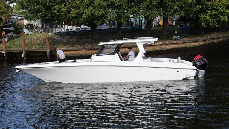 38' 2023 Fountain 38 SCX