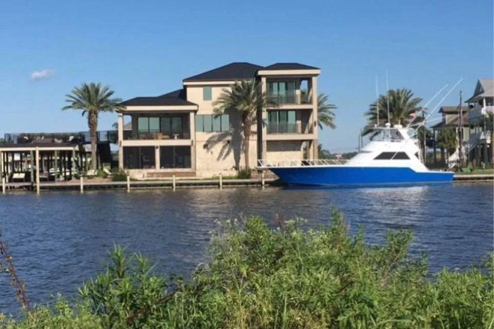 58' 1994 Custom 58 Sportfish