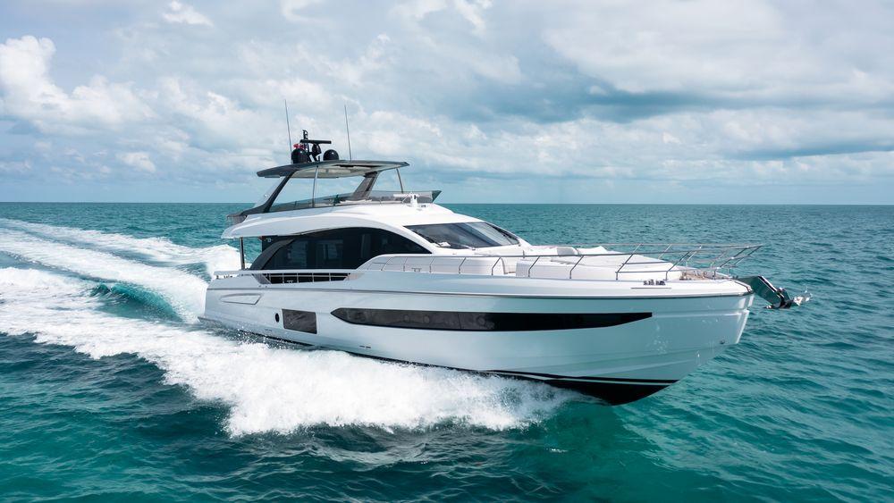 78' 2022 Azimut Fly 78