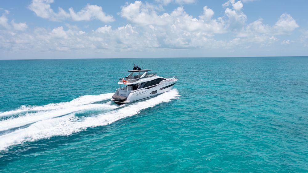 78' 2022 Azimut Fly 78