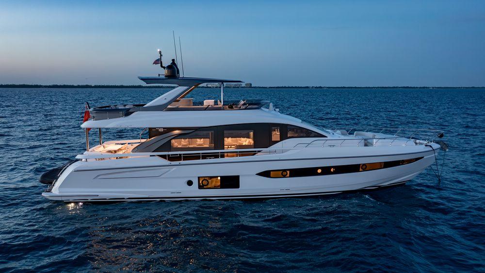 78' 2022 Azimut Fly 78
