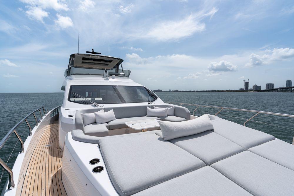 78' 2022 Azimut Fly 78