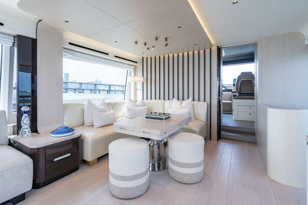 78' 2022 Azimut Fly 78