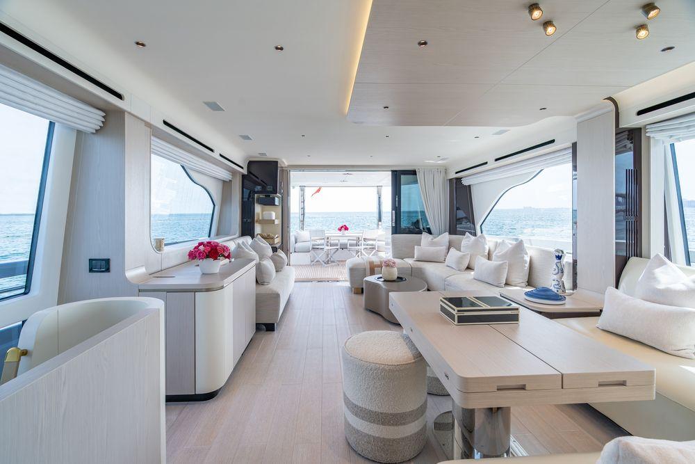 78' 2022 Azimut Fly 78