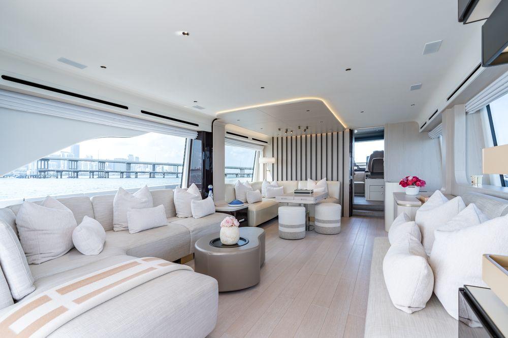 78' 2022 Azimut Fly 78