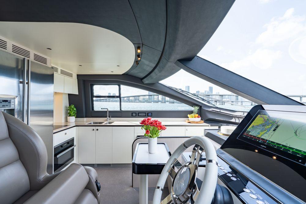 78' 2022 Azimut Fly 78