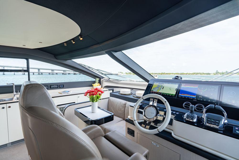 78' 2022 Azimut Fly 78
