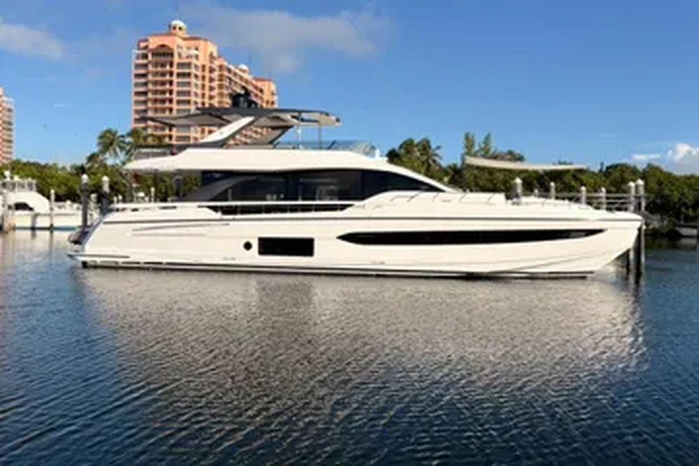 78' 2022 Azimut Fly 78