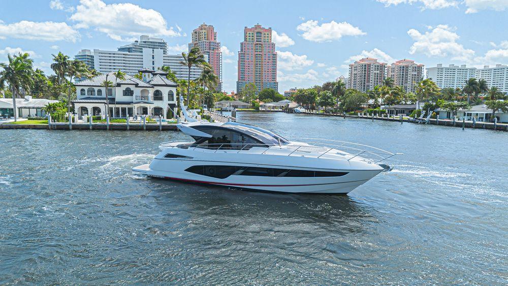 60' 2021 Sunseeker Predator 60 EVO