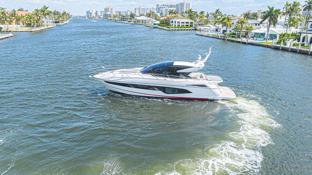 60' 2021 Sunseeker Predator 60 EVO