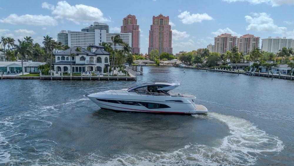 60' 2021 Sunseeker Predator 60 EVO