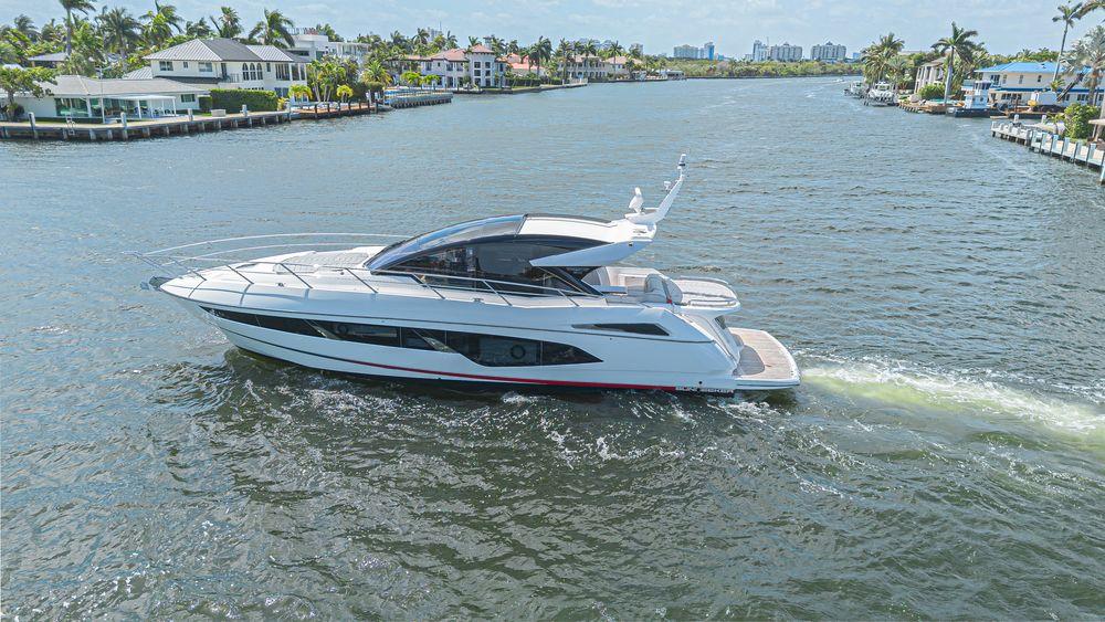 60' 2021 Sunseeker Predator 60 EVO