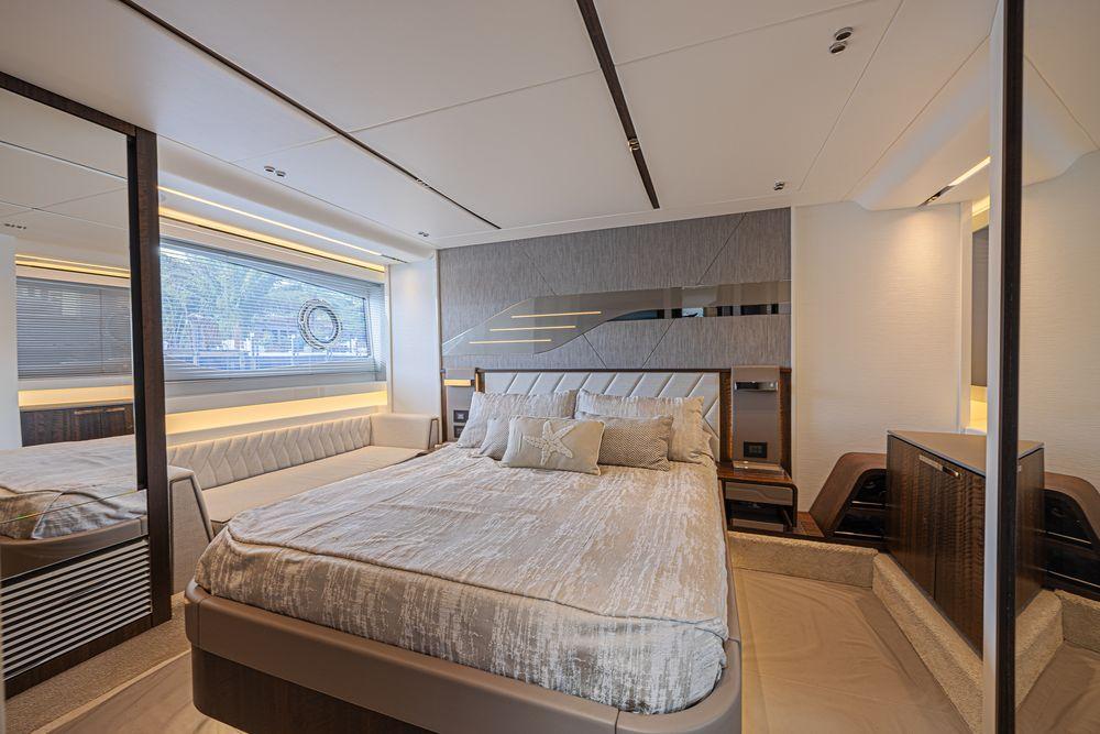 60' 2021 Sunseeker Predator 60 EVO