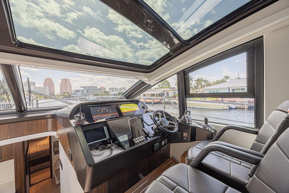 60' 2021 Sunseeker Predator 60 EVO
