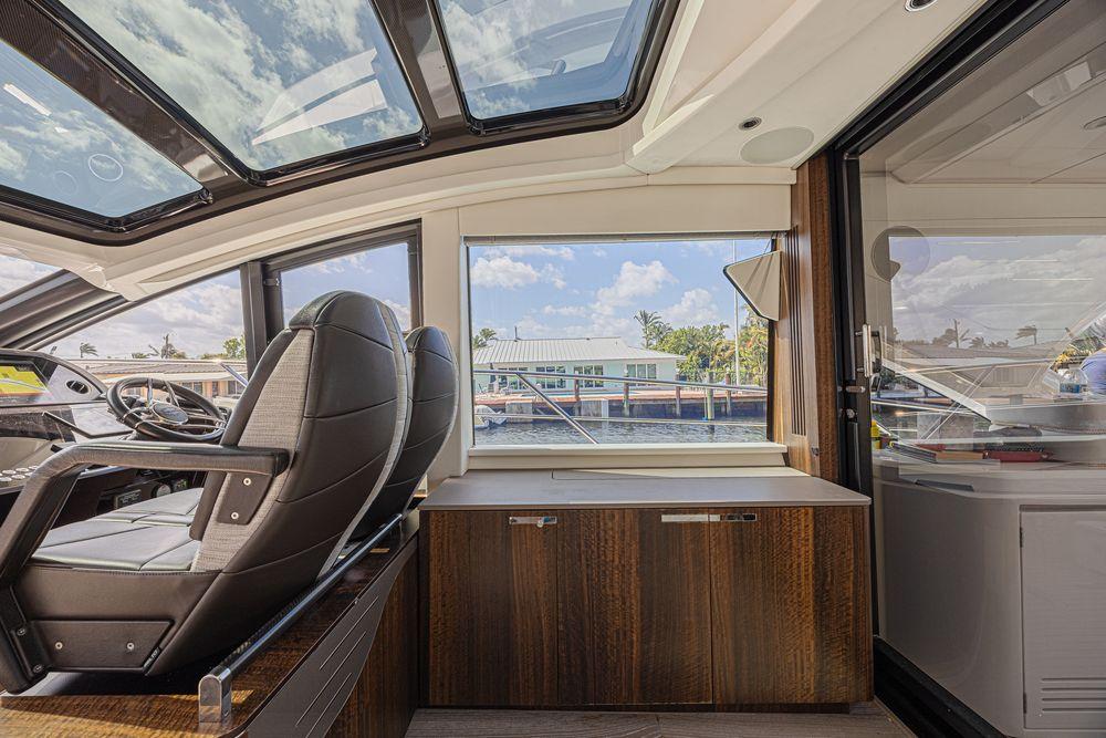 60' 2021 Sunseeker Predator 60 EVO