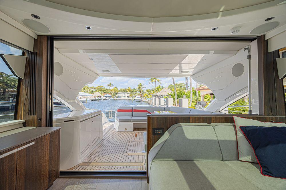 60' 2021 Sunseeker Predator 60 EVO