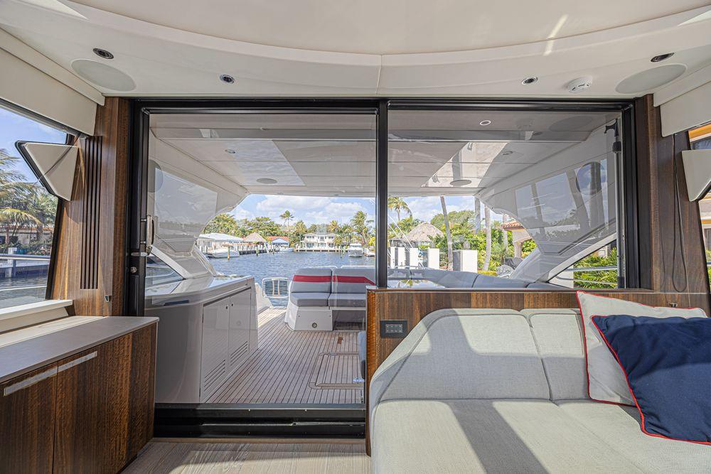 60' 2021 Sunseeker Predator 60 EVO