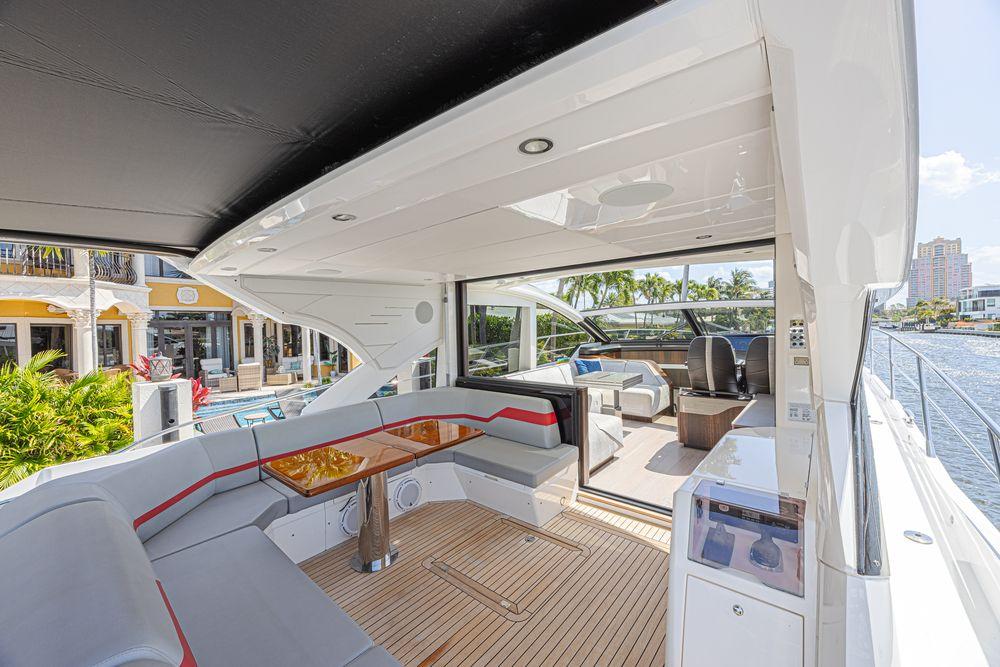 60' 2021 Sunseeker Predator 60 EVO