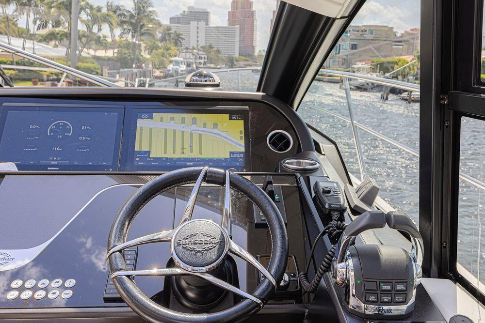 60' 2021 Sunseeker Predator 60 EVO