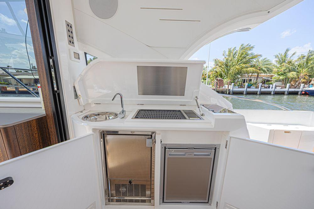 60' 2021 Sunseeker Predator 60 EVO