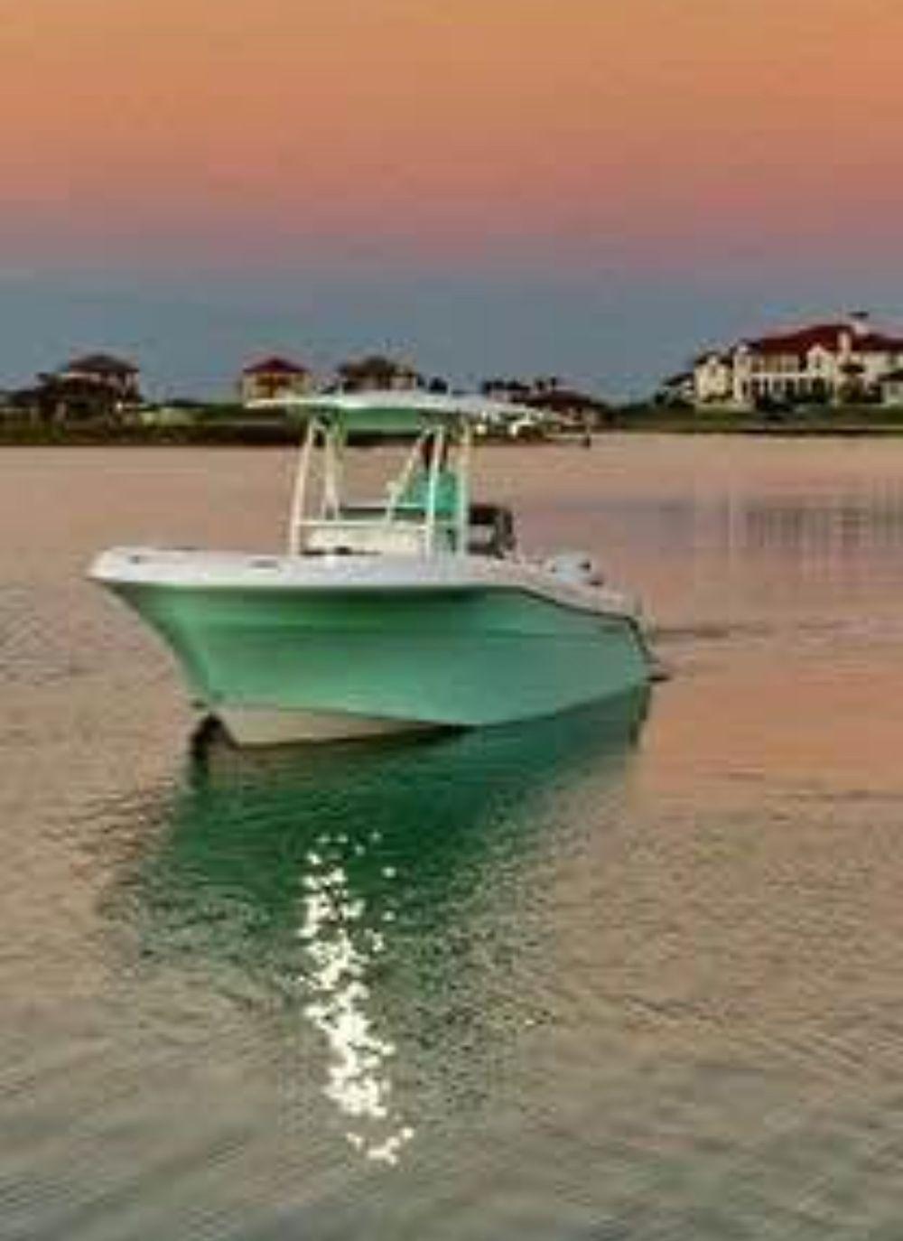 25' 2022 Aquasport 2500 Center Console