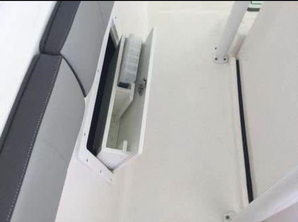 25' 2022 Aquasport 2500 Center Console