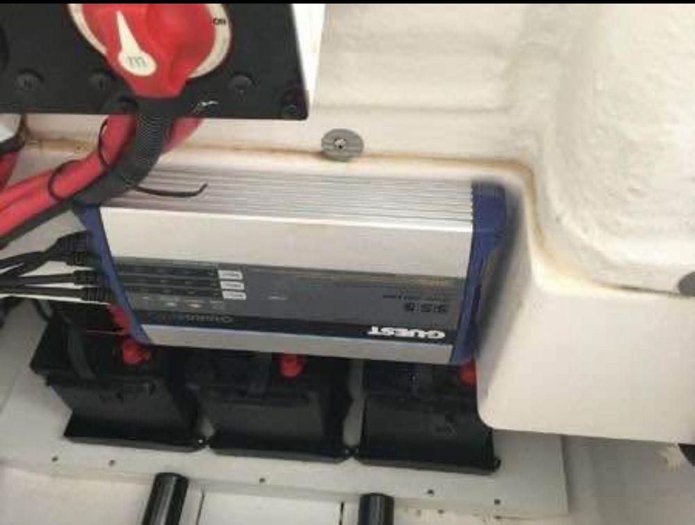 25' 2022 Aquasport 2500 Center Console
