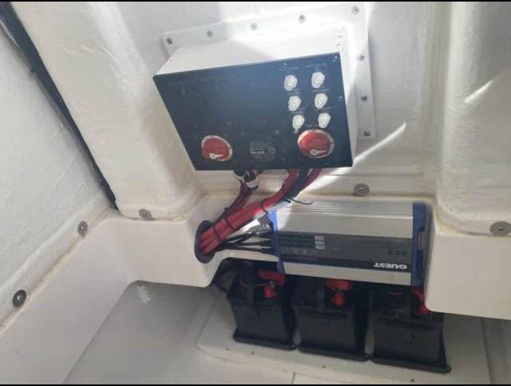 25' 2022 Aquasport 2500 Center Console