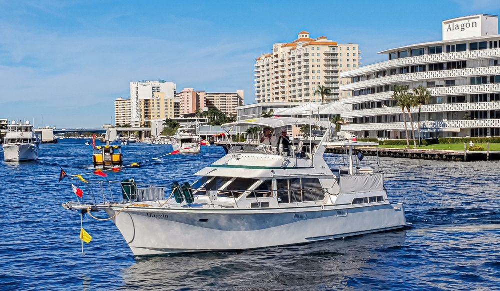 45' 1994 Tollycraft 45 Cockpit Motor Yacht