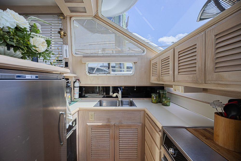 45' 1994 Tollycraft 45 Cockpit Motor Yacht