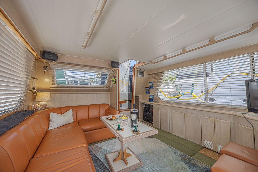 45' 1994 Tollycraft 45 Cockpit Motor Yacht