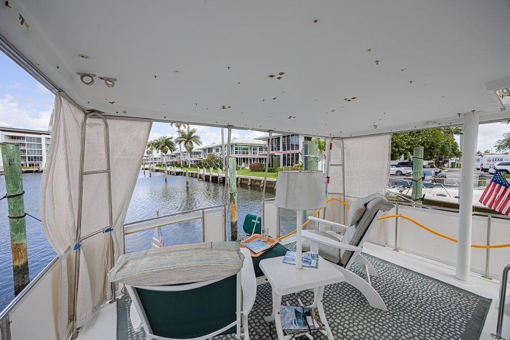 45' 1994 Tollycraft 45 Cockpit Motor Yacht