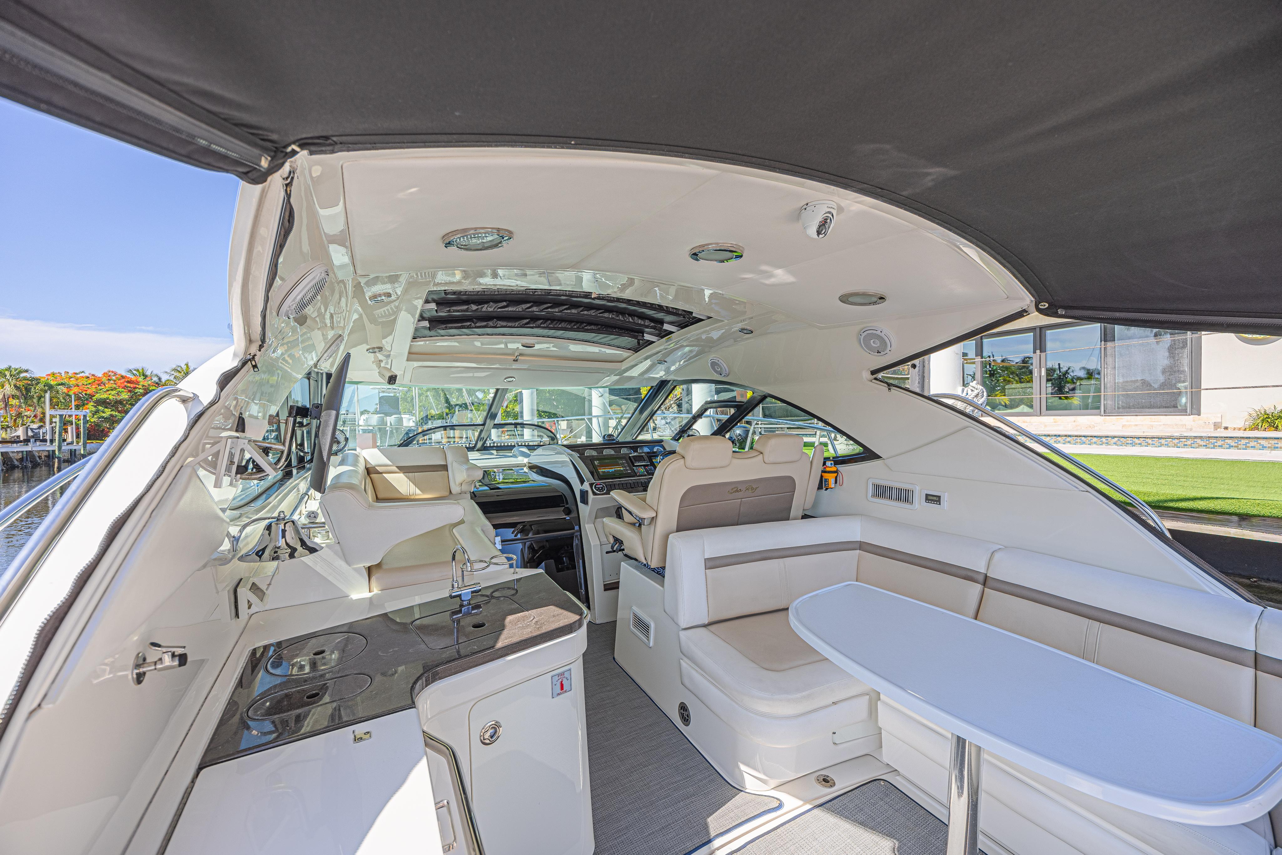 41' 2014 Sea Ray 410 Sundancer