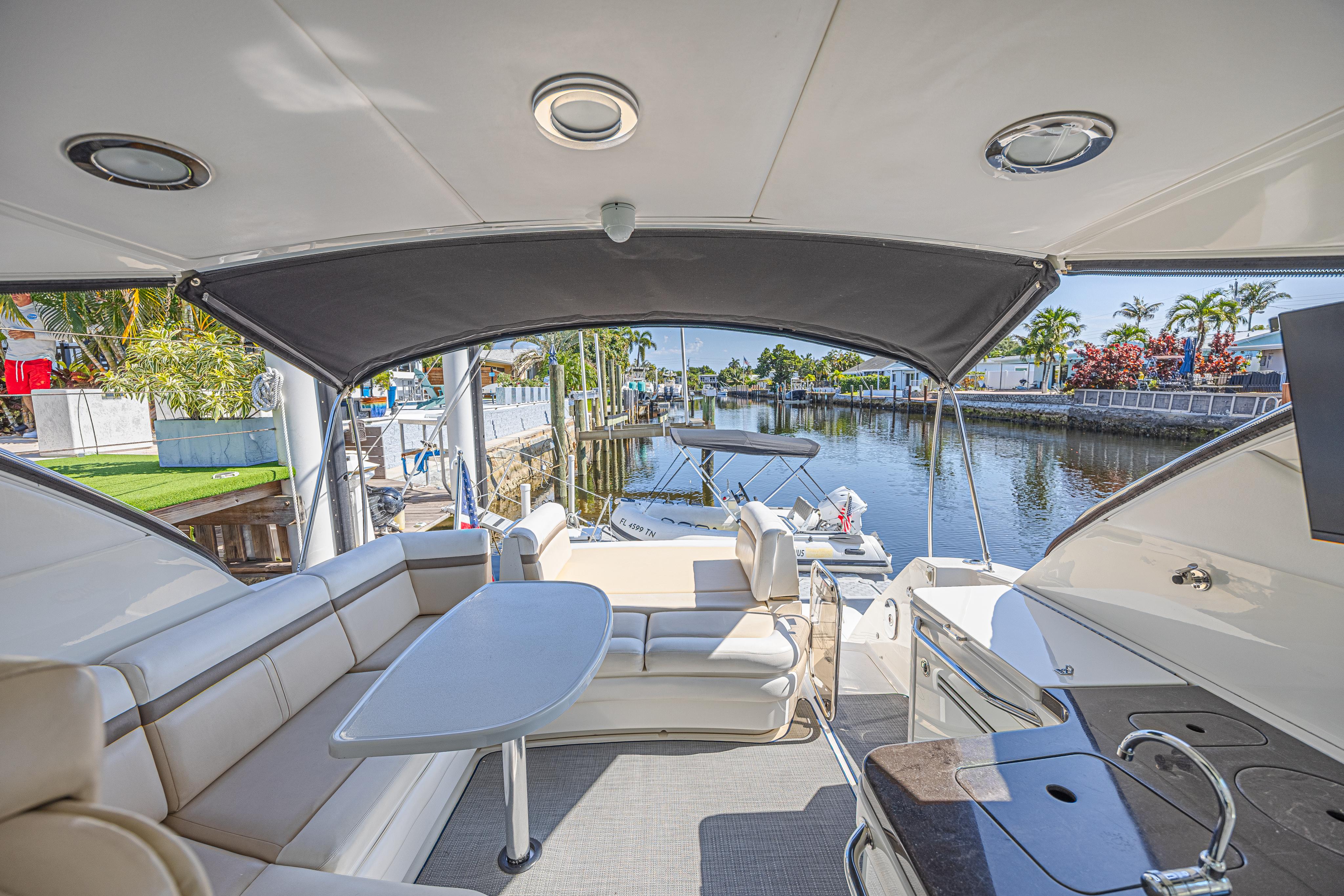 41' 2014 Sea Ray 410 Sundancer