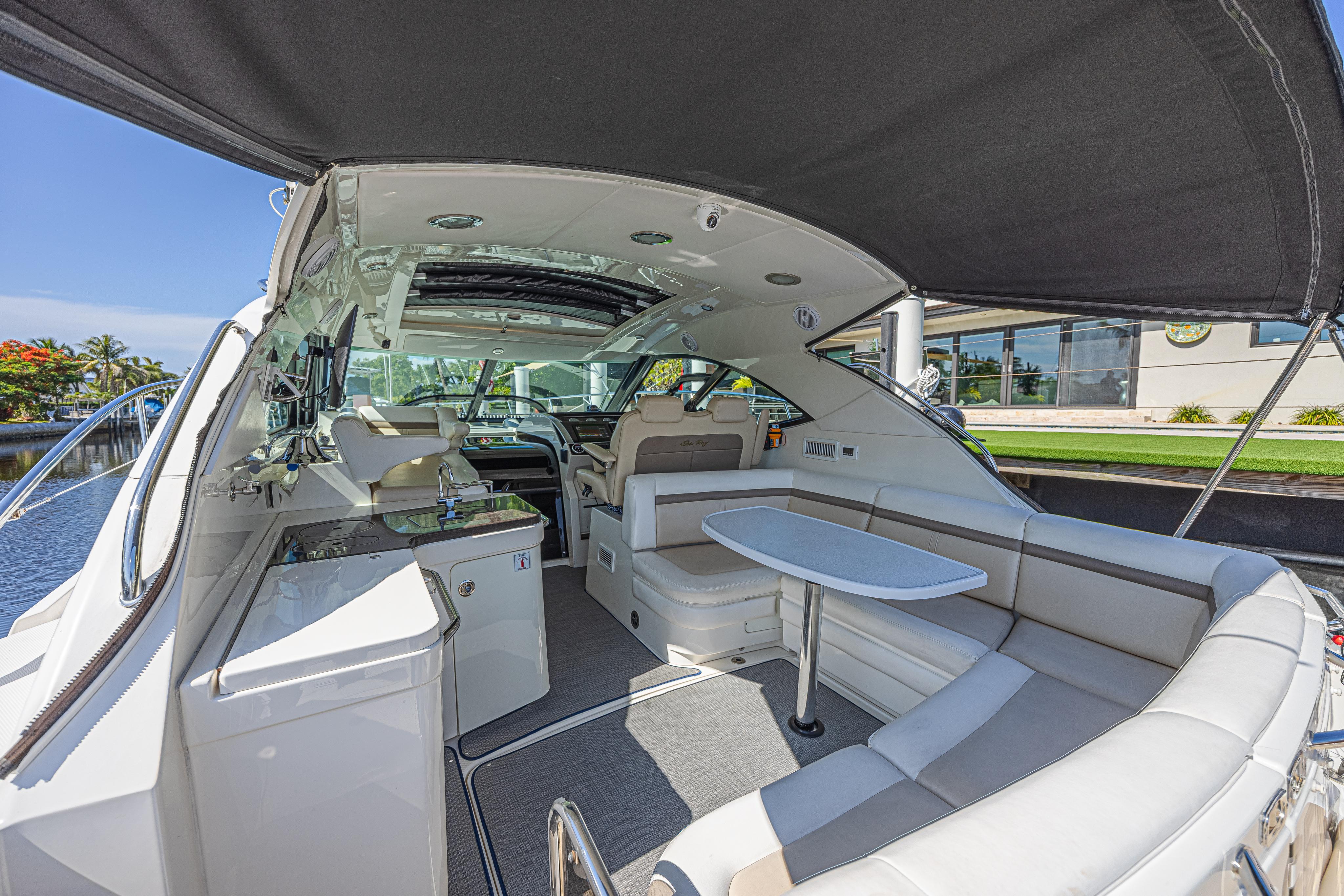 41' 2014 Sea Ray 410 Sundancer