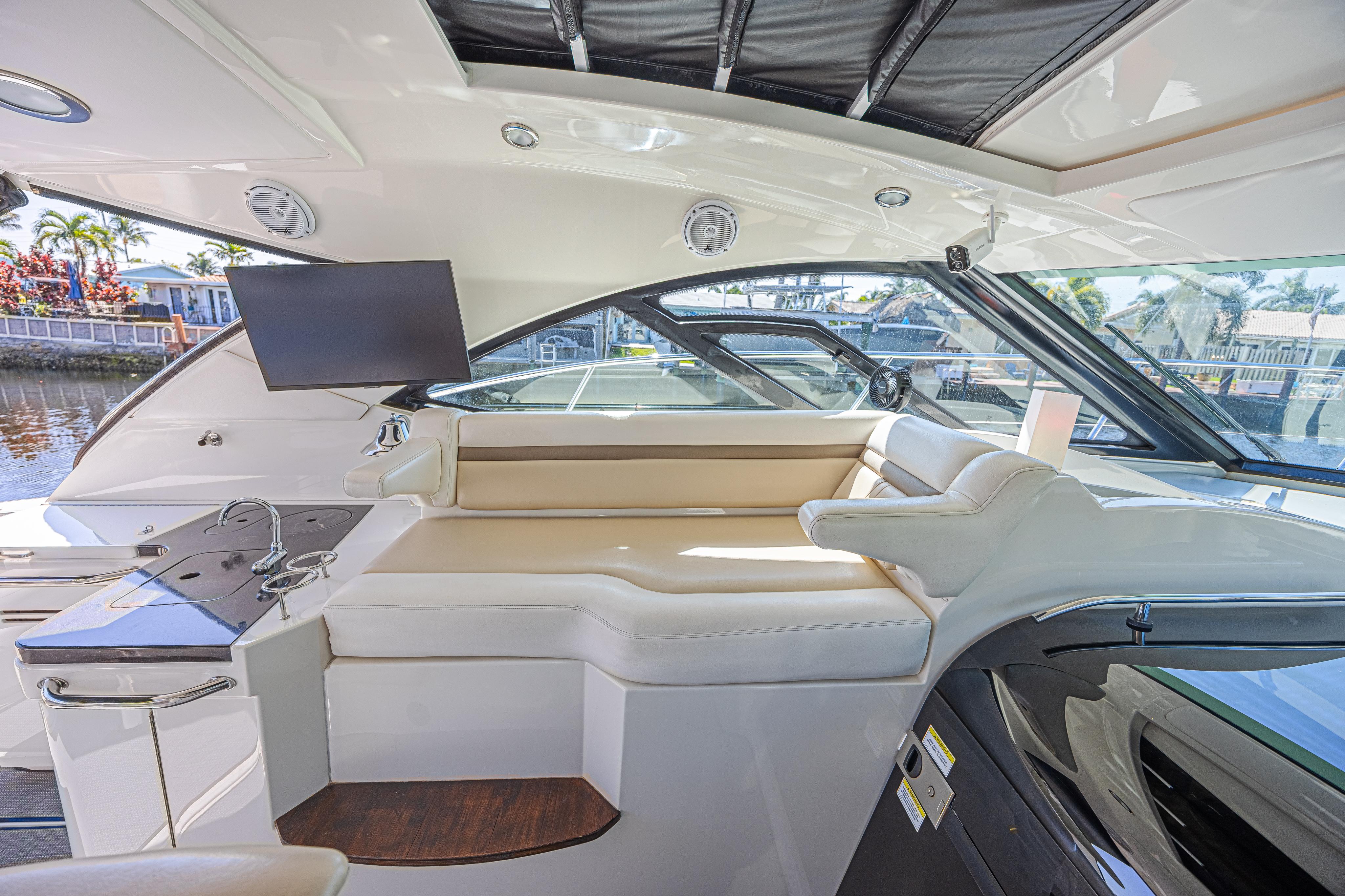 41' 2014 Sea Ray 410 Sundancer