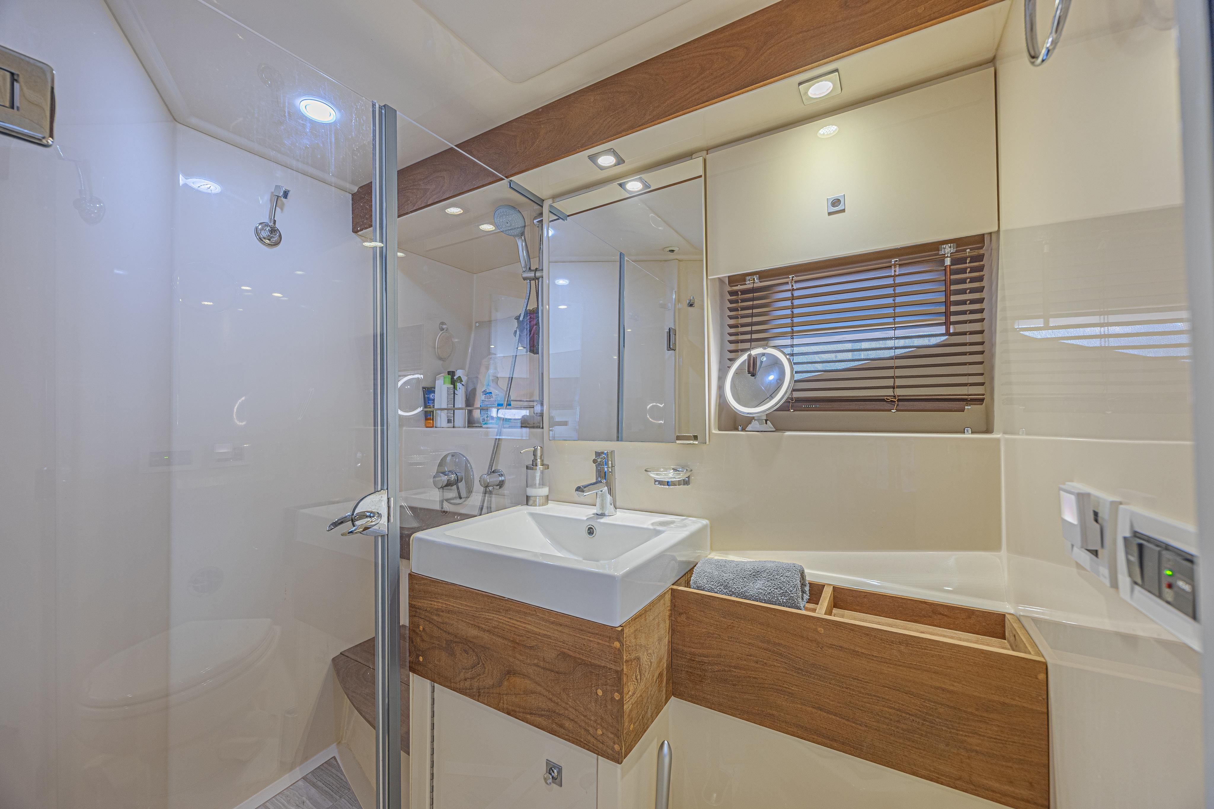 41' 2014 Sea Ray 410 Sundancer