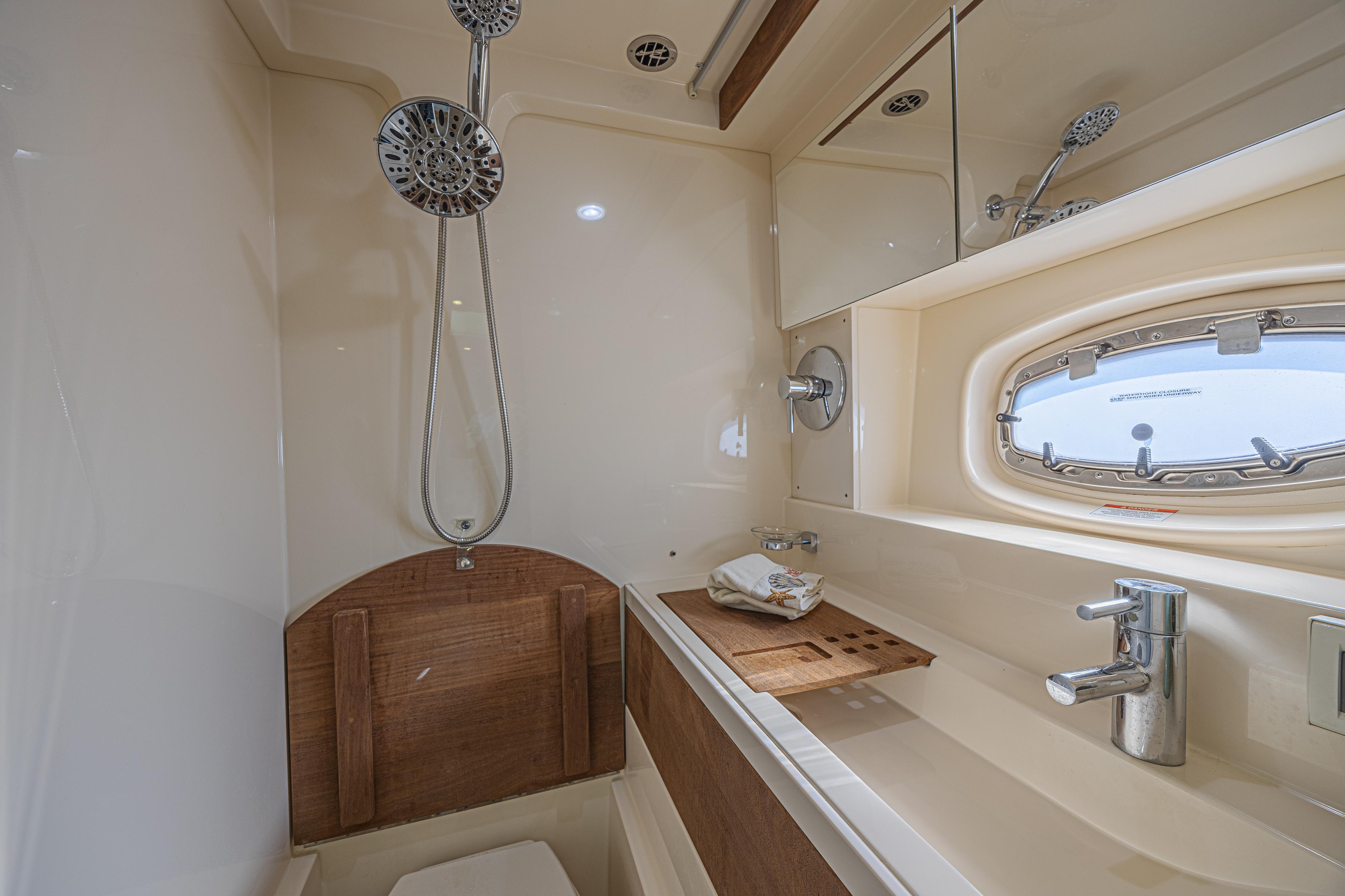 41' 2014 Sea Ray 410 Sundancer