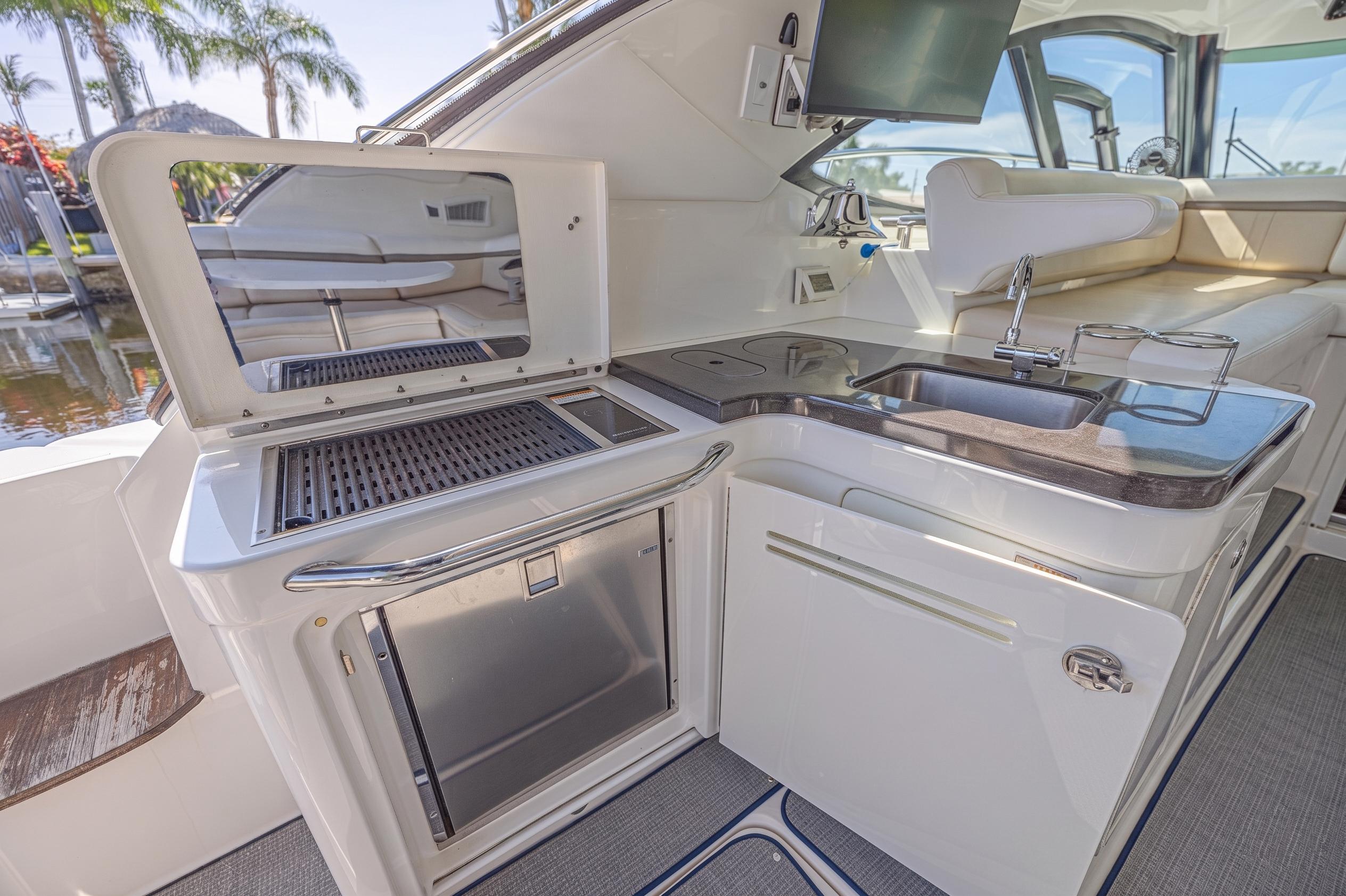 41' 2014 Sea Ray 410 Sundancer