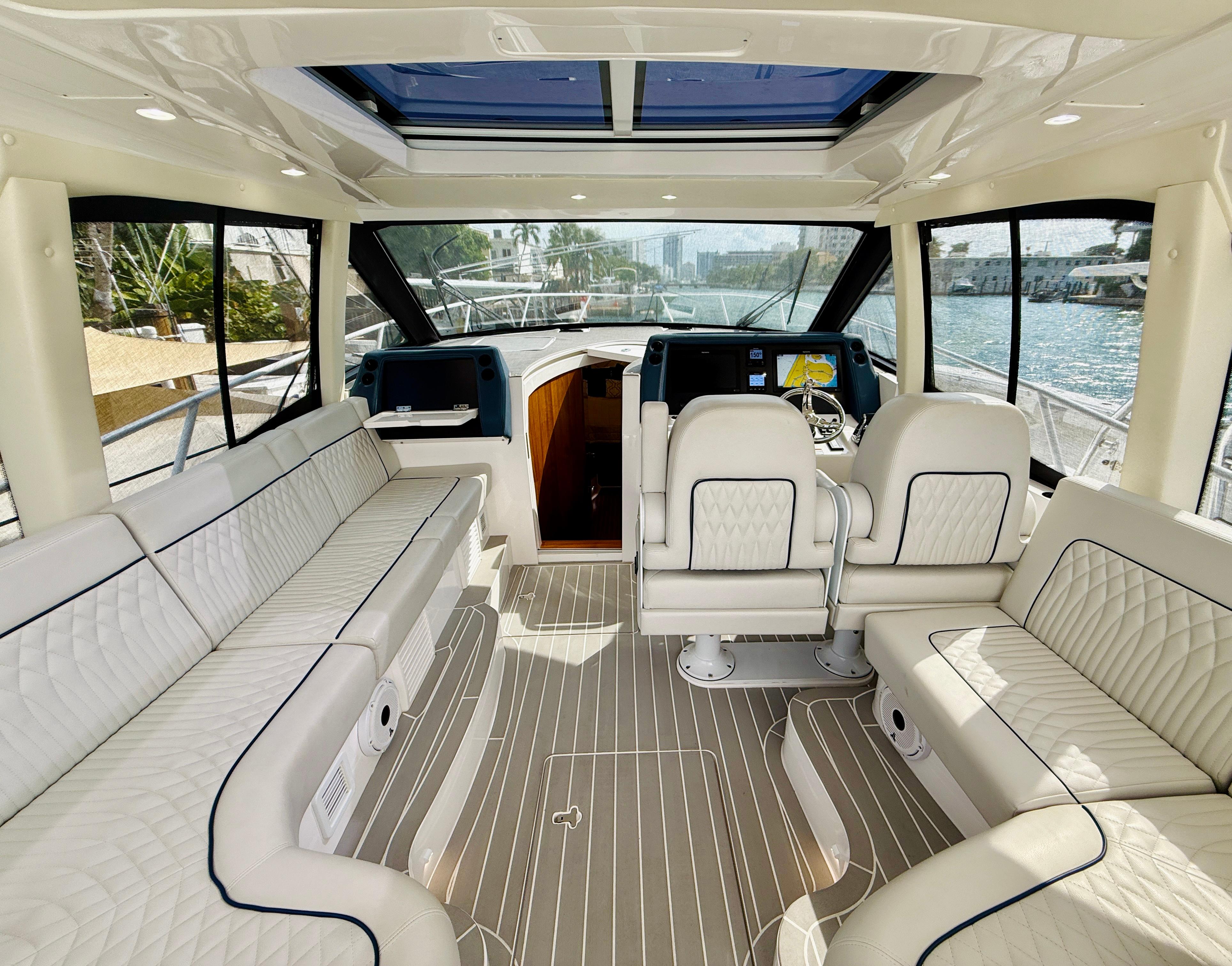 41' 2021 Intrepid 410 Evolution
