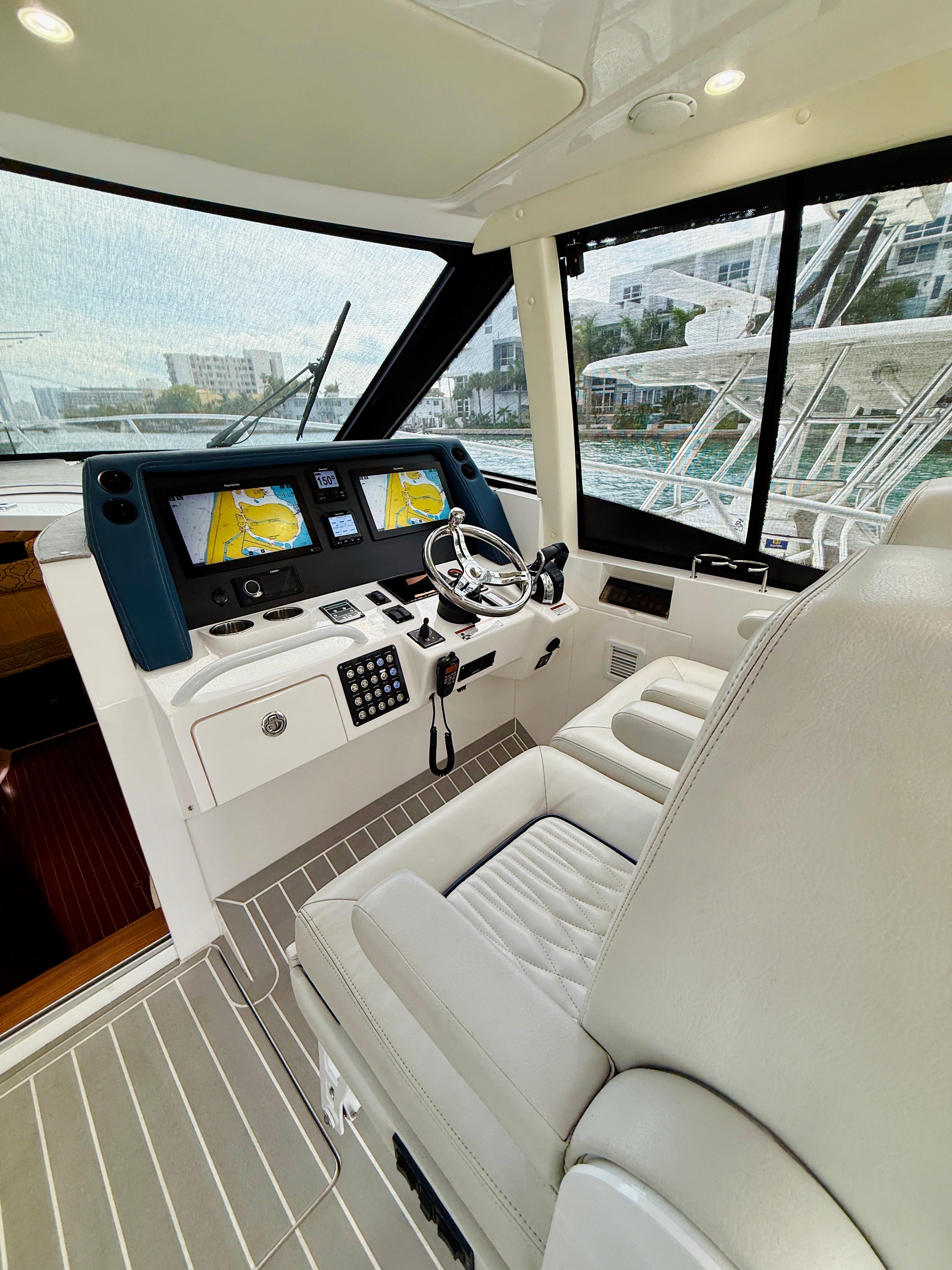 41' 2021 Intrepid 410 Evolution