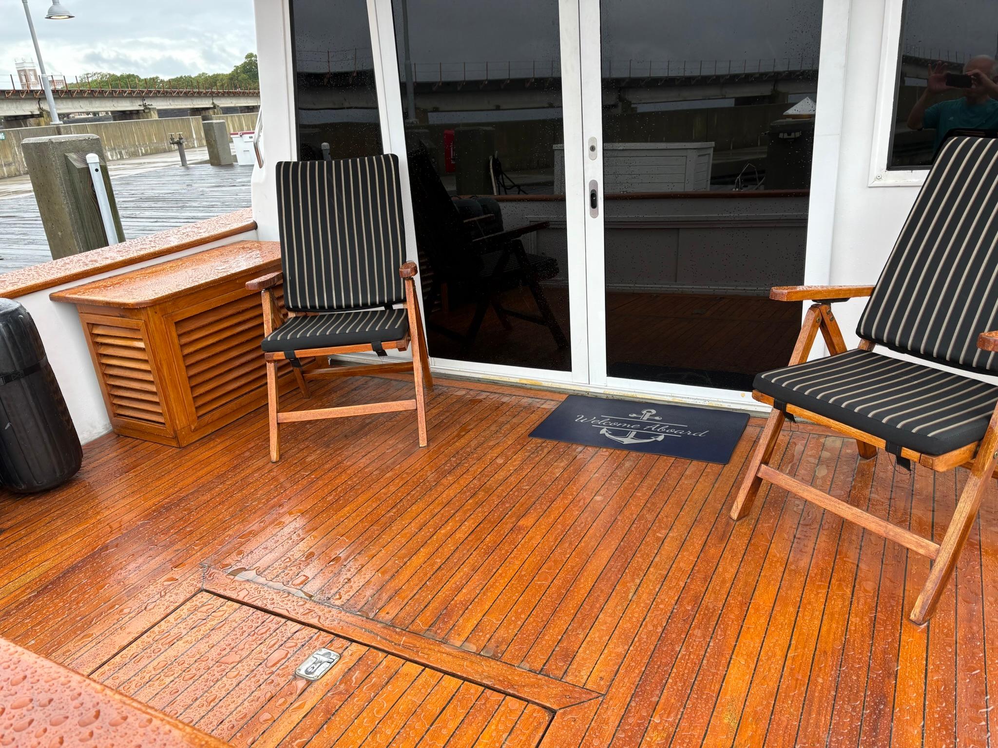 56' 2001 Navigator 5600 Pilothouse Classic