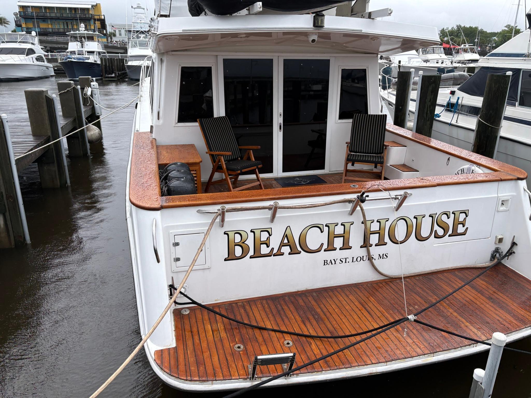 56' 2001 Navigator 5600 Pilothouse Classic