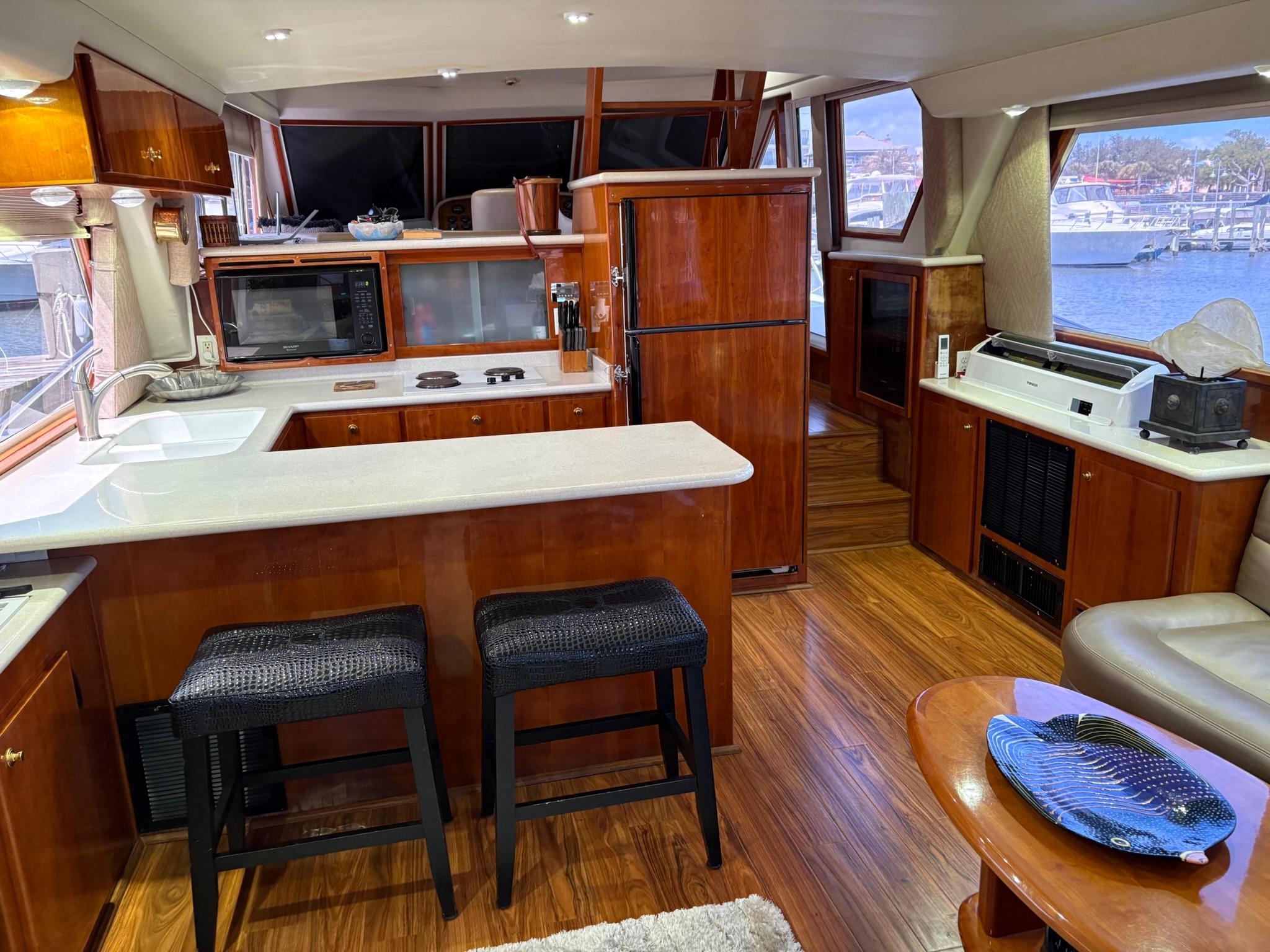 56' 2001 Navigator 5600 Pilothouse Classic