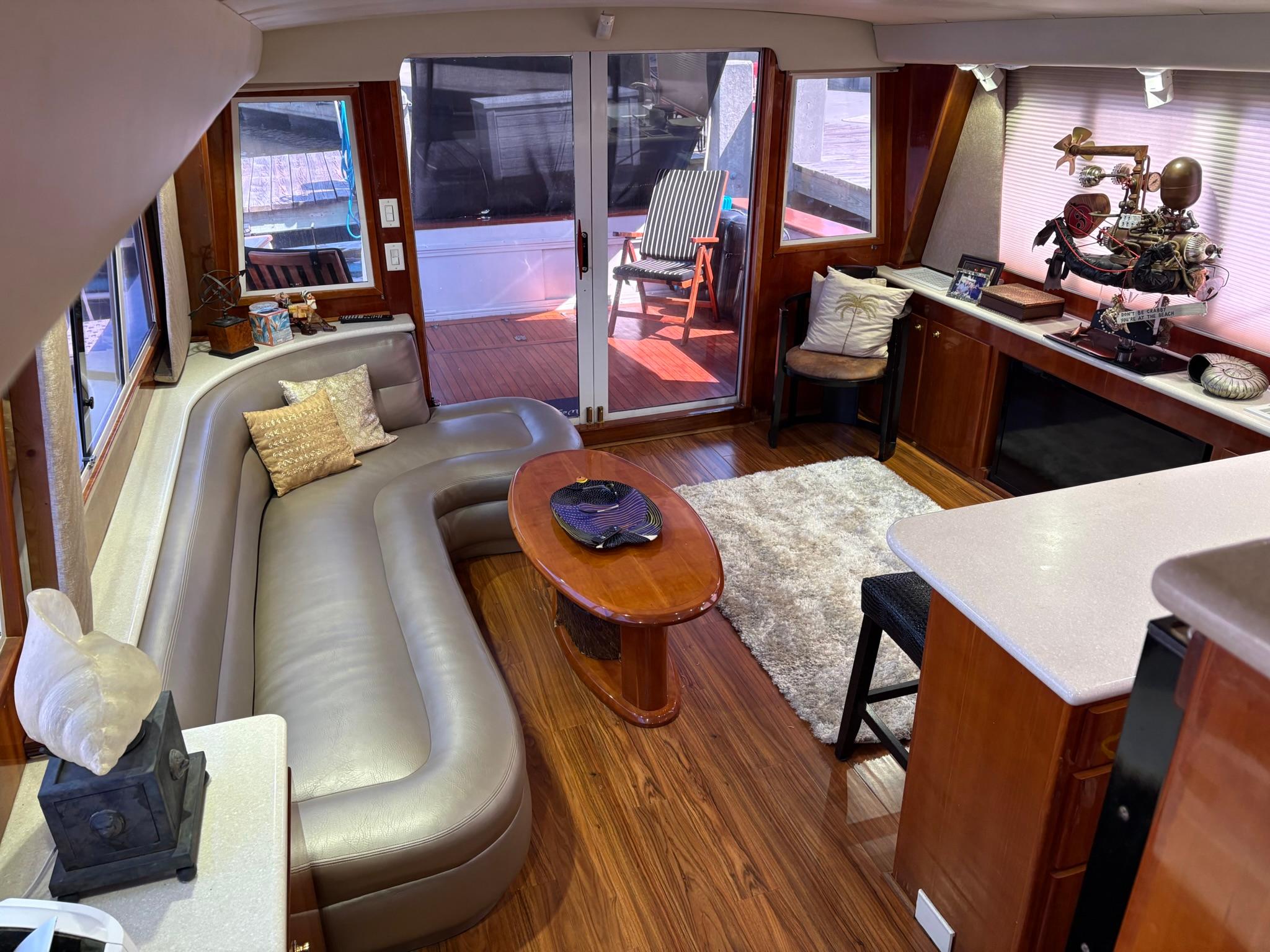 56' 2001 Navigator 5600 Pilothouse Classic