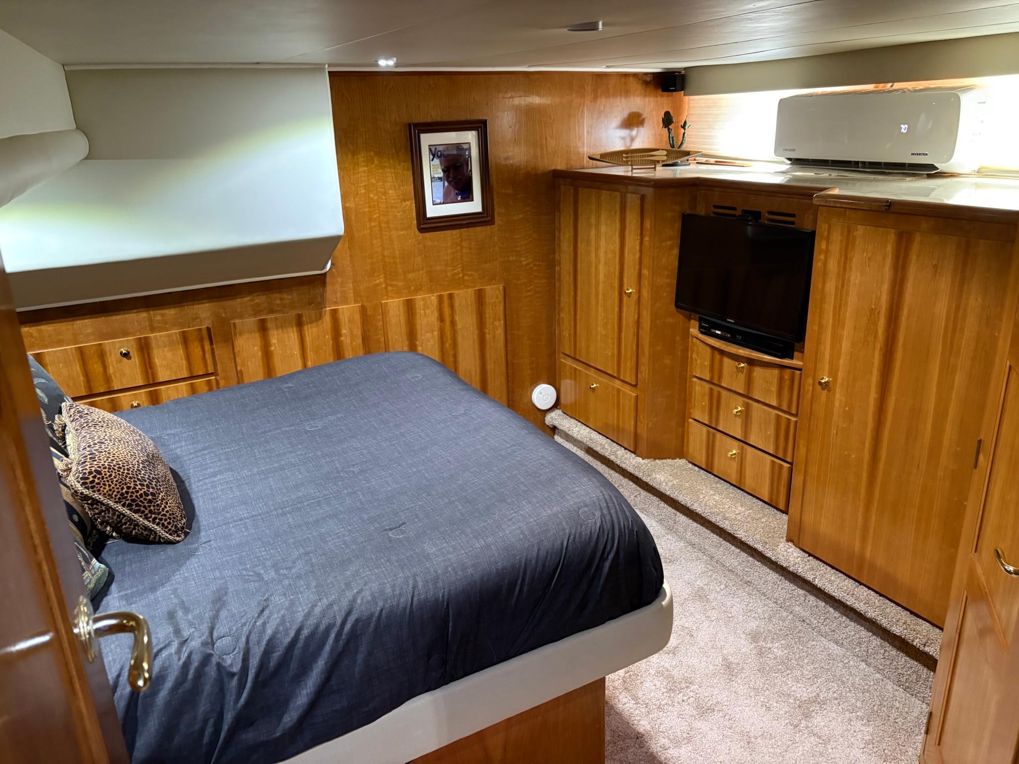 56' 2001 Navigator 5600 Pilothouse Classic