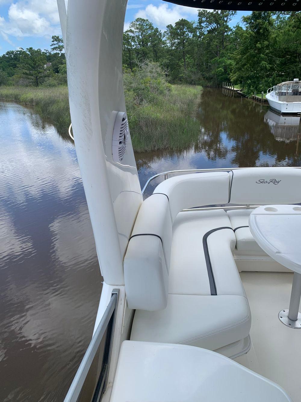 45' 2004 Sea Ray 420 Sedan Bridge
