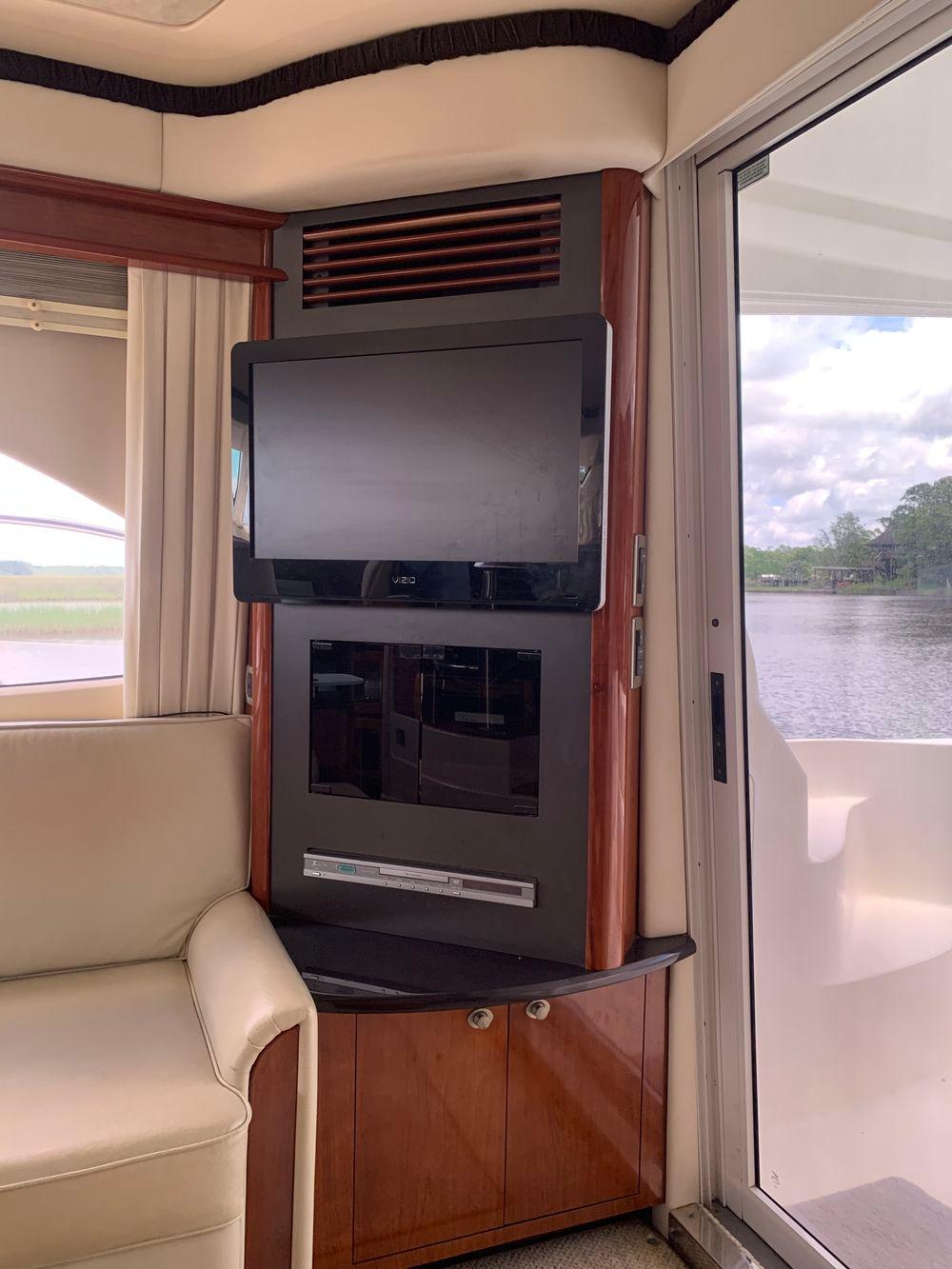 45' 2004 Sea Ray 420 Sedan Bridge