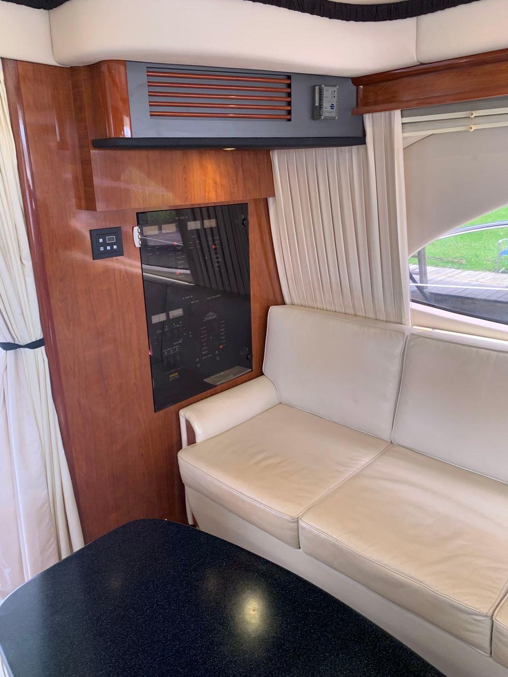 45' 2004 Sea Ray 420 Sedan Bridge